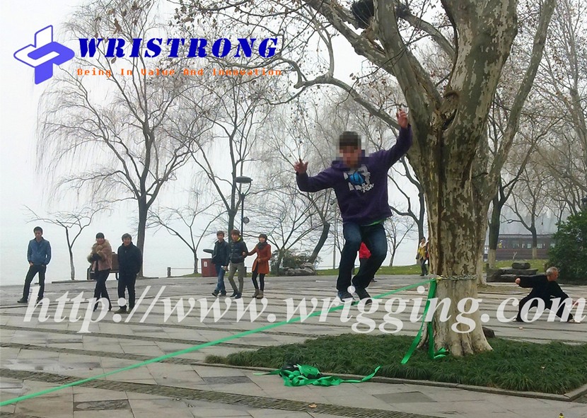 Wristrong Slacklines